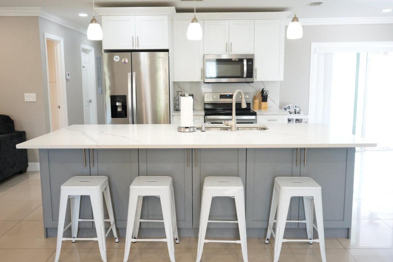 Hosting 1 Villa Tampa Dış mekan fotoğraf